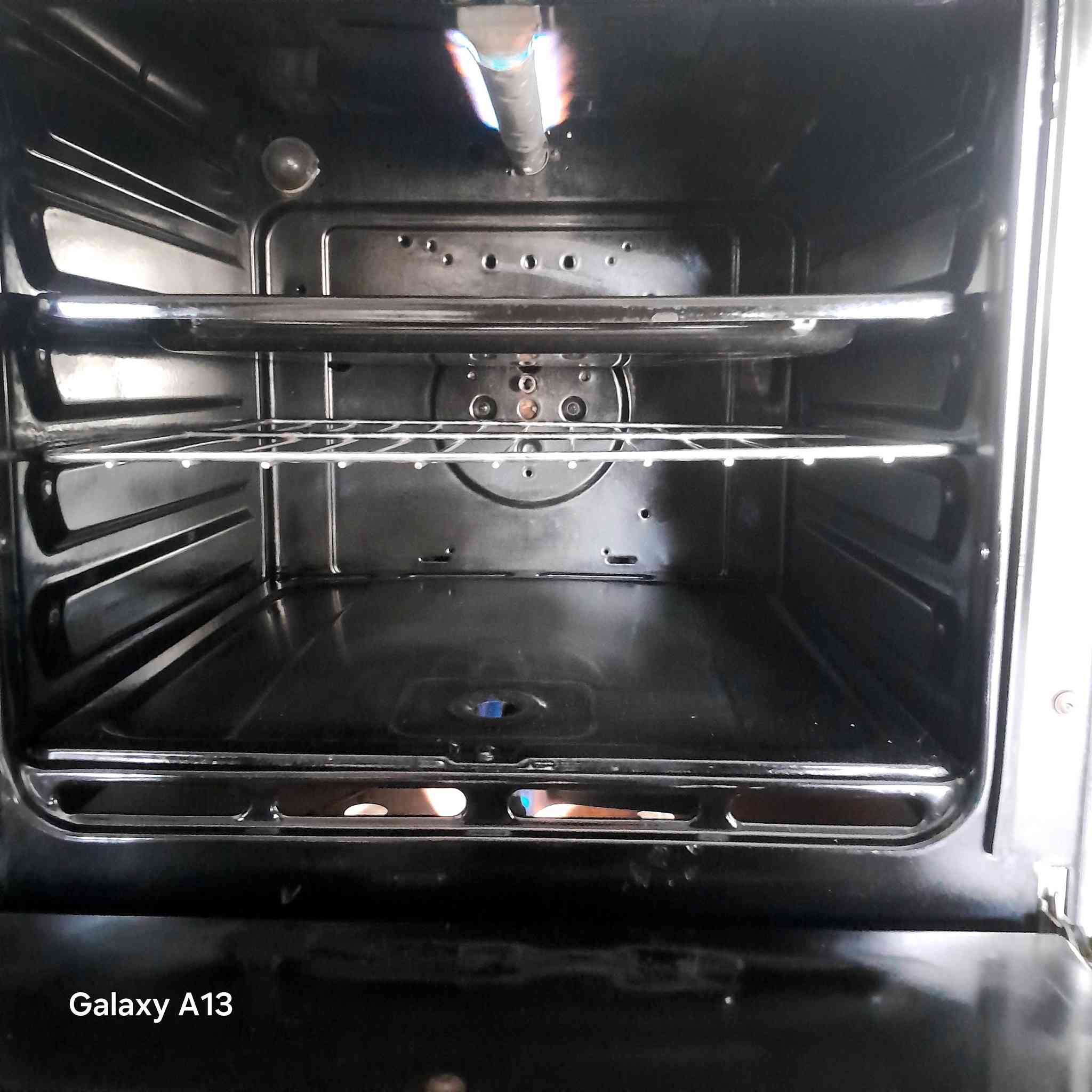 طباخ فرش مصري استيل باب اول اخو الجديد استعمال قليل كوله شغال وعلى الفحص العنوان حي النداء شارع المكاتب وتساب مازنجر موجود ***********
