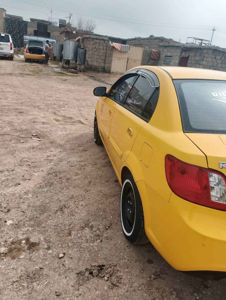 سلام عليكم ورحمه الله وبركاته اخوتي عندي ريو 2011 بلا ضرار فول توماتيك بيها كربون  بنزين هيئه وغرامات صفر رقم نينوى دولي السعر 97 بيها مجال العنوان الموصل الايمن رقم الهاتف ***********
