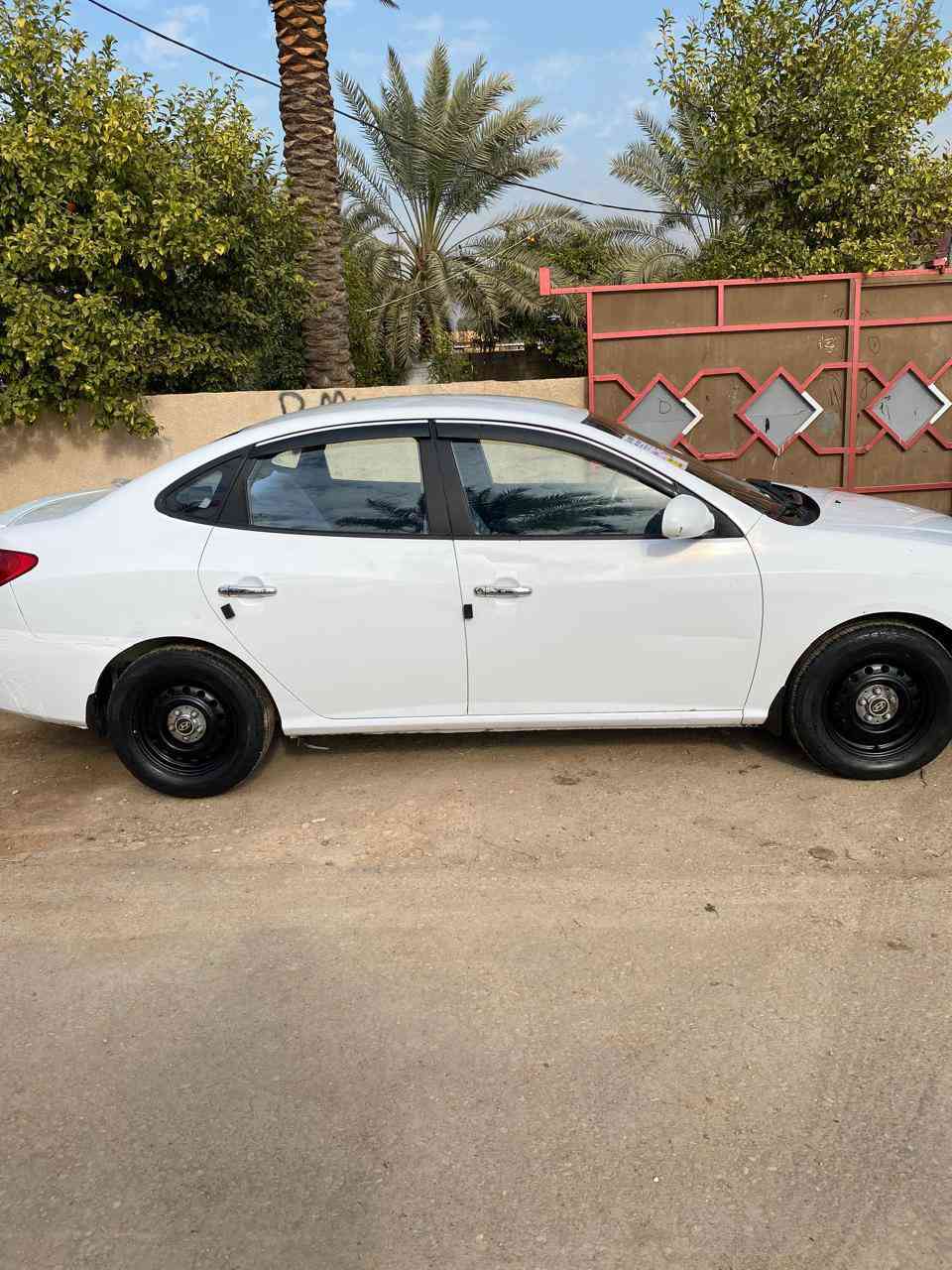 السلام عليكم
النترا 9خليجي 
محرك 1600دكشن عالي لاتنقيص ولا تبخير 
تخم تاير جديد 
صدر جديد 
سونار بصور مكفوله من الضربة القويه والشواصي والغود والحوض 
بيه بكصته القماره تكحيل مكان زنجار ومن بدلت جامه سويته 
رقم اربيل الجديد شرط التحويل راعيه عربي 
دواخل جديد
شادله كيج حماوه 
حساسات خلفيه شغاله مو لزك 
شاشه وكامره صوت ضايفله دمامات 
باتري جديد 
كهربائيات كله شغاله تدفئه تبريد 
بلوجكترات زنون 
مابيها نواقص سياره 
مكاني واسط الصويره طريق المطار (مركز النهضه )
***********
***********
