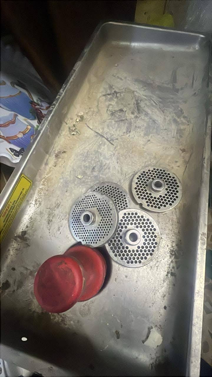 السلام عليكم للبيع مكينه ثرم حجم ٢٢ تركي الاصصلي استعمال كلش قليل يرادله فقط تنظيف بسيط لان متروكه
السعر ٤٥٠ مكاني بابل ***********
