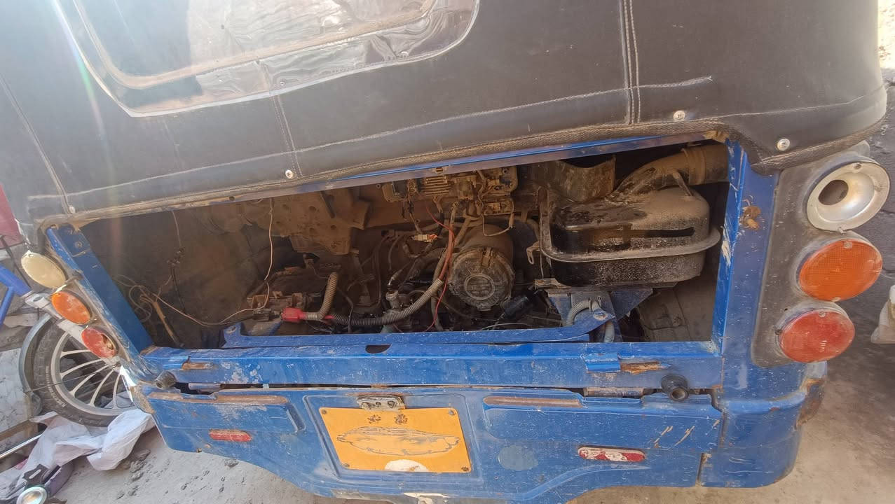 السلام عليكم تكتك بياجو للبيع
موديل 2018 بيهة ضربة اصغيرة التكتك ما تشتغل بيهة قطع نار /  السعر 500 الف وبيها مجال قليل 
ملاحظه التكتك بدون اوراق للاستفسار الاتصال على الرقم *********** أو المراسله على الخاص
