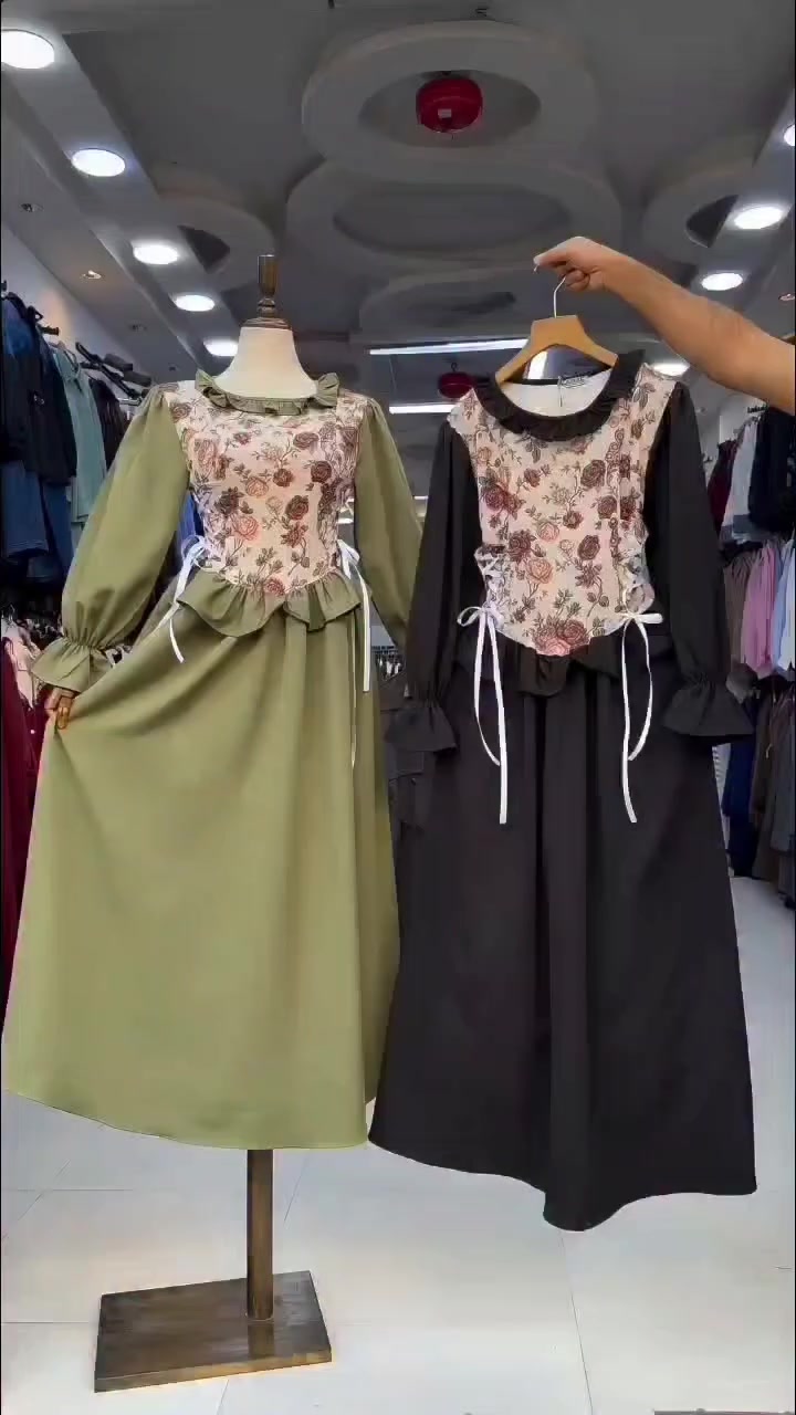 #فستان خامه داابل ملكي 🌹
#القياسات 38/40/42/44/46/48
للحجز التواصل دايركت او على رقم الواتساب ***********

#اكسبلور #فولو #الونا_فاشن عراق ترند شتاء2026 تصويري تصميمي
reals reels explore followme فساتين_تركية
