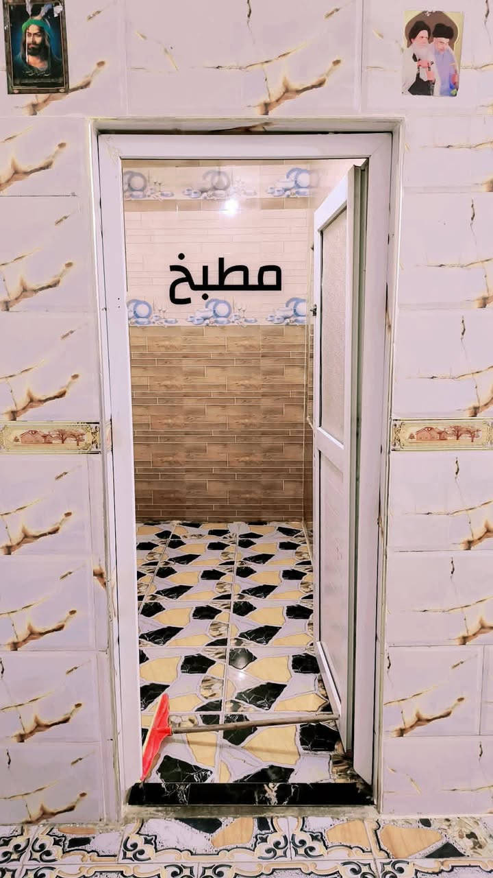 للبيت للبيع سعر ٣٠ وبي مجال للشراي الكحلاء حي الحرار 
ويجار اذا تردو هم اجره اي استفسار ع الرقم فقط***********
