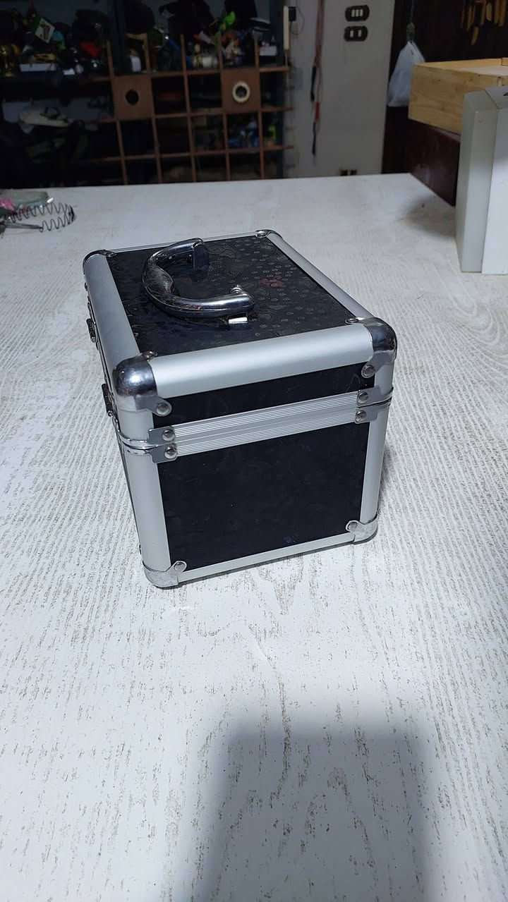 صندوق معدان بحالت الزيرو نظيف جدا عاوز فرش قماش من الداخل لعرض سعر


**إذا كنت صاحب هذا الإعلان وتريد حذفه لأي سبب، رجاءا أرسل رسالة إلى الدعم الفني**