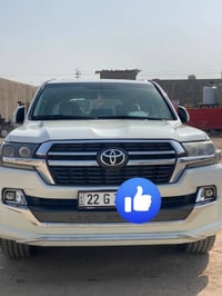 لاندكروزر • ٢٠١١ • ٦ سلندر