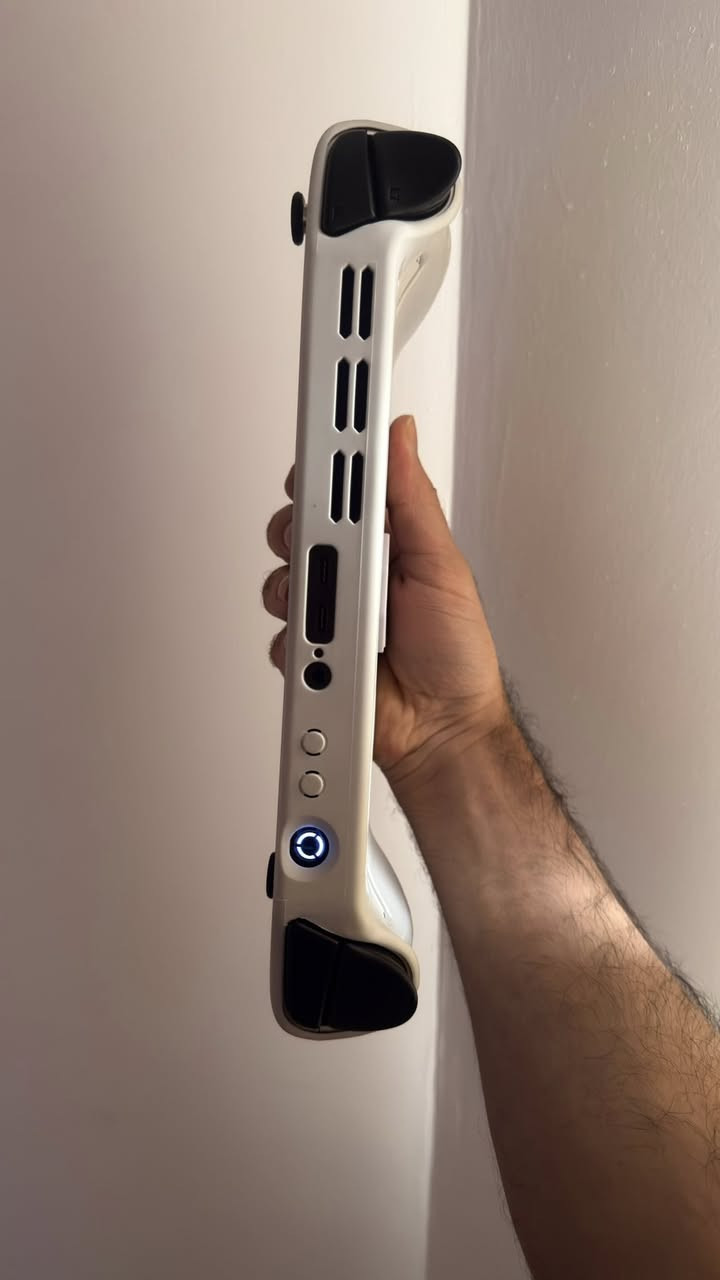 Legion go s 1TB للبيع
Amd z2 go 
16GB 
مع حقيبة وكفر  يضمن ستاند 
٦٦٠ الف قفل وتوصيل موجود 
***********
