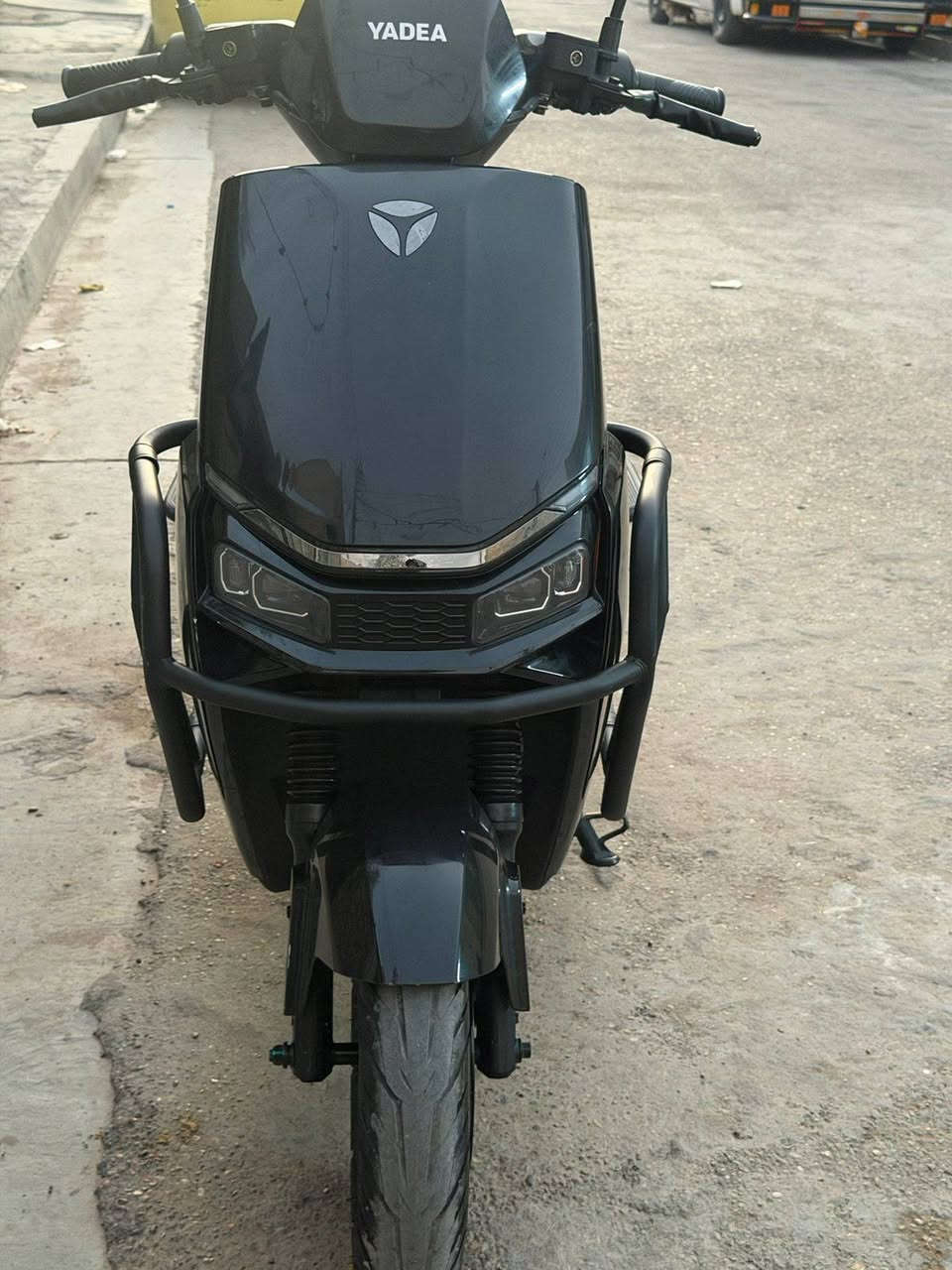 السلام عليكم
للبيع دراجه شحن نوع ياديا GT60
دراجه بعدها جديده وخير من الله 
صار شهر ونص من أخذتها 
4بطاريات دراجه بيها درع سرعتها من 65كيلو إلى 75كيلو 
دراجه 3نمر 
تاريخ الشراء 13/5/2026 مكان بغداد 
وحق الحسين دراجه اقتصادية بل شحن كلش 
هذا رقمي 
*********** واتساب فقط 
***********عل خط 
متواجد عل فيس 
سعر عل خاص وتدلل
