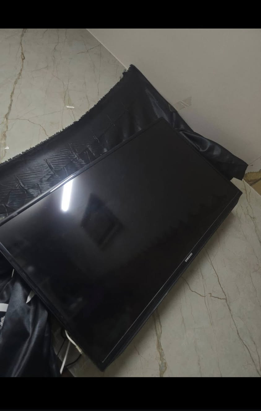 اغراض نظيفة تفوتفوتكم للاستفسار *********** بغداد الشعب
