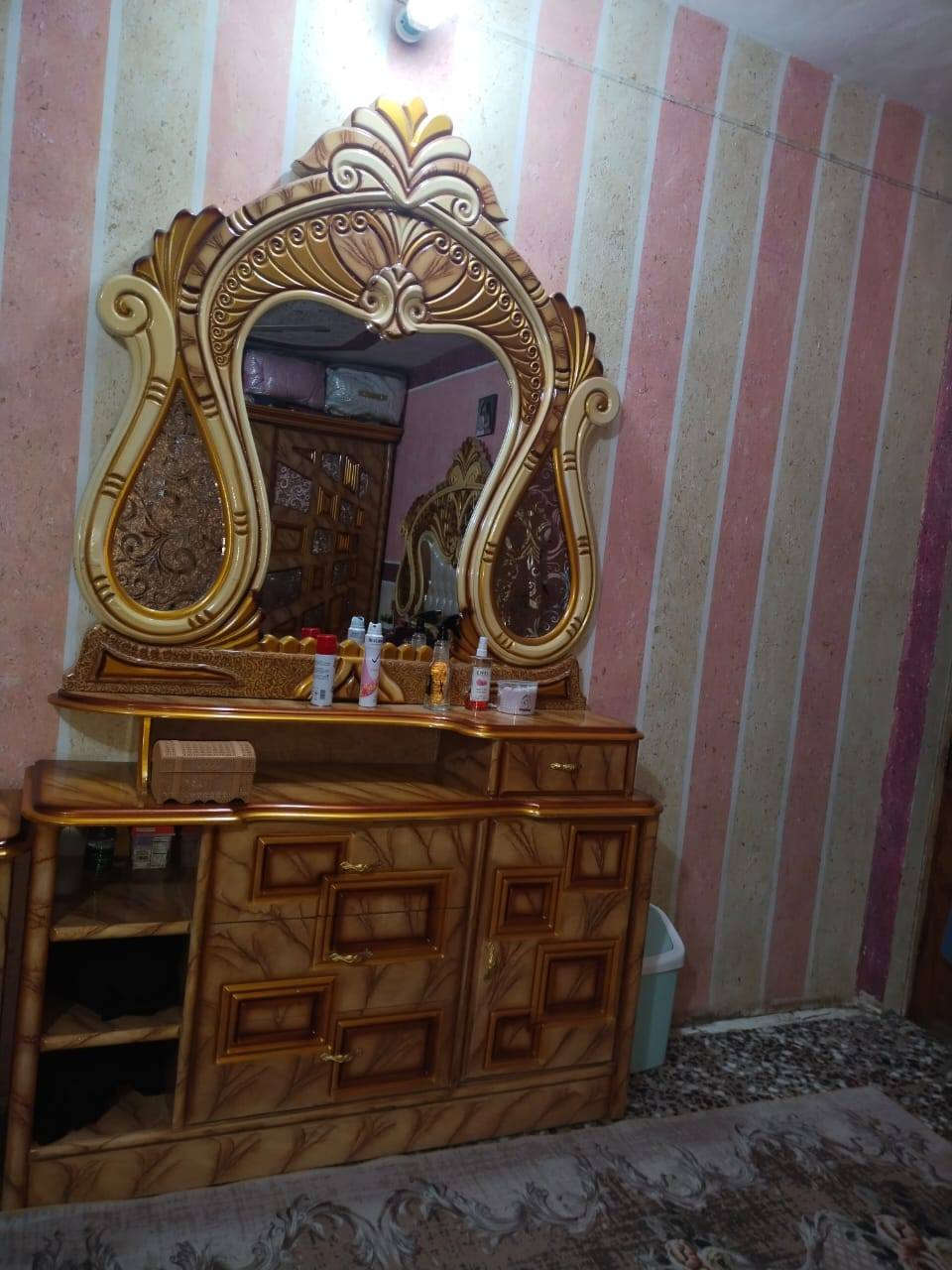 غرفه نوم مستعملة السعر مليون بيهه مجال غرفه نظيفه *********** عنوان واسط قضاء الصويره
