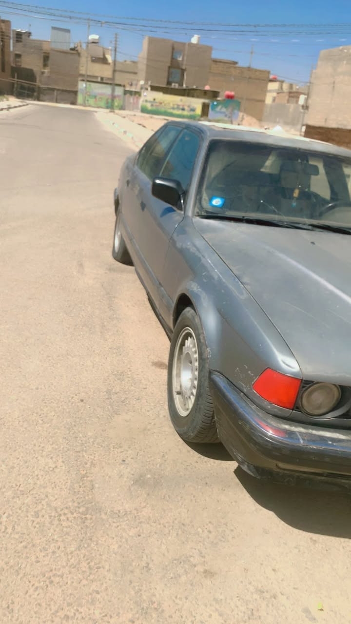 السلام عليكم BMWW730 للبيع او مراوس موديل 93 مشروع وطني باسمي سنوية لحد 30 تنتهي السيارة بحالة جيدة المكينة والكير نظيفة الداخل والخارج نظيف بس جاملغ الأمامي جهة السائق بيه ضربة خفيفه كهربائيات كله شغاله والصغيره مابيه اي جطل الحدادية تعبانه 40%100 مكان السيارة كربلاء الاستفسار على الارقام 
***********
***********
