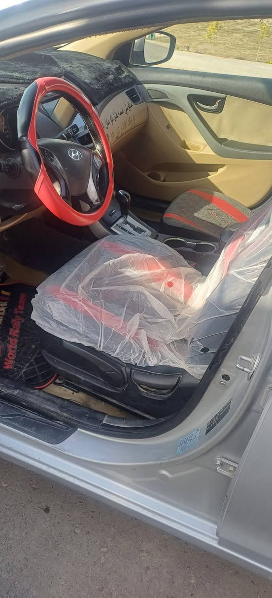 السلام عليكم الانترا 2012 خليجي واكعة علية سقيفة مقفولة من العيب الشرعي السياره حلوه اوكاعده كلشي ابلادي مكان السيارا فلوجة السعر95 بسمي ***********
