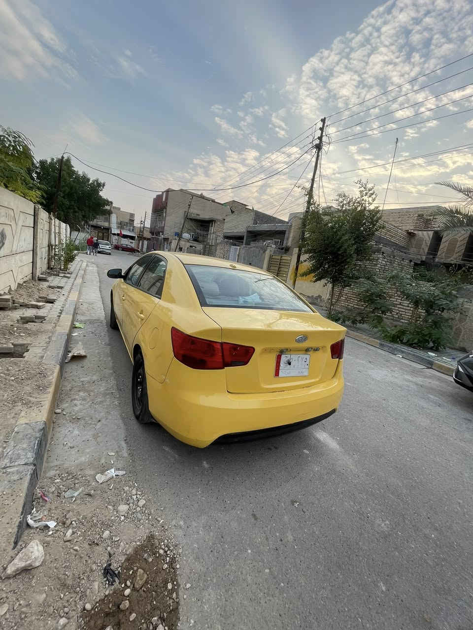 السلام عليكم
فورتي2012 (كير عادي) 6 نمر ضربتها جاملغ وبنيد. 
كاملة ما ناقصها شي بس المشط تعبان 
عارضها ب70$
للتواصل ***********
