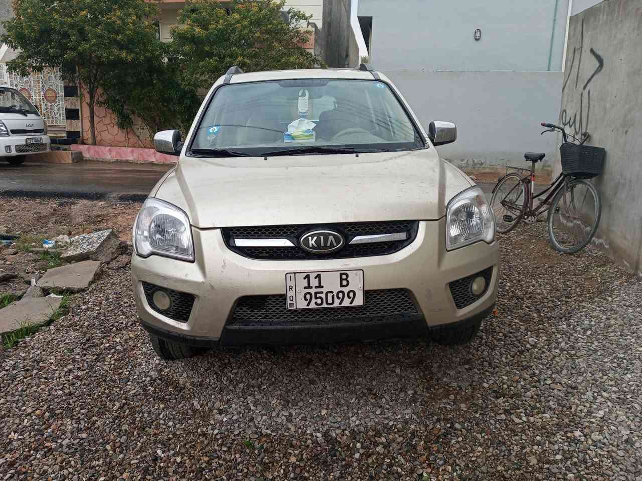 سبورتج 2009
محرك 2000 

بلاديه السياره من محرك وكير 

بيها فقط نص بنيد صبغ بسبب الجراد 

مكفوله من اي ضربه أو حادث أو حار 
مكاني ديالى بعقوبة تقاطع القدس 
***********

السعر / 115
