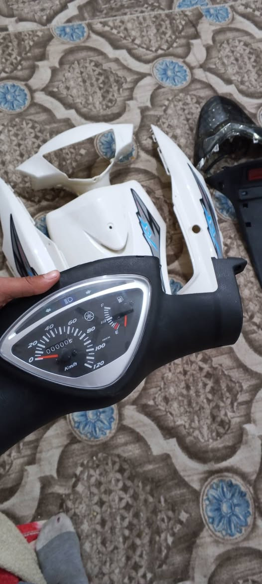 سلام عليكم كفرات و دشبول ماكس و ذيل كلهن جددد و مختم ماصده خلفي سعرهن60جد ما مشدودات الرقم ***********ميسان قادسيه خلف المدارس
