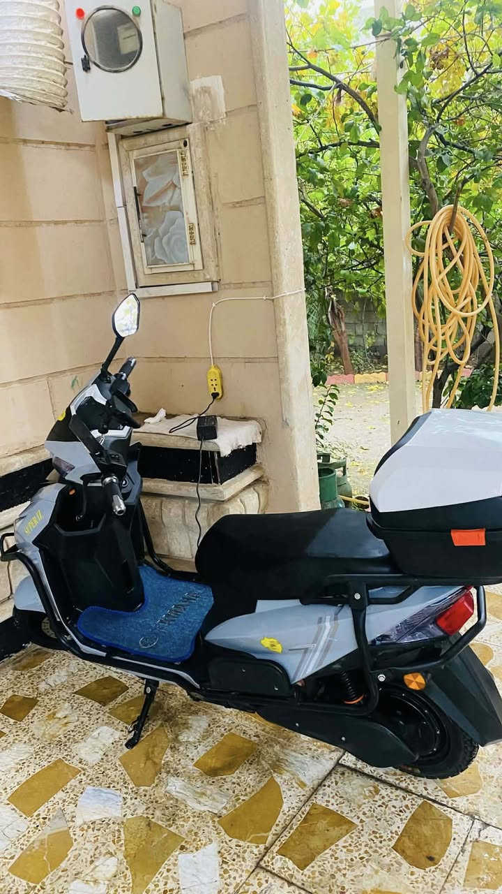 ماطور ماكس
جديد مستخدم قليل ماخذه ب  10/28

بي نضام Rبك

2بطاريت 

2سويج

2 تشغيل عن بعد

سرعه 99

ملف2000

مسجل بلاتوث

ثنين تشغيل عن بعد

بل شحن فول يمشيك اقل شي 70 كيلو

سعر 650 مكان مدخل 95 تواصل ***********
