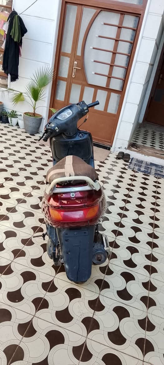 السلام عليكم دراجه فورتي  السرعه 140 دراجه حلوه وكامله كلوبات شاير كلها شغال ماكينه ما مفتوحه مكاني ديالى خالص هبهب سعر 325 وبيها مجال وهذا رقمي***********
