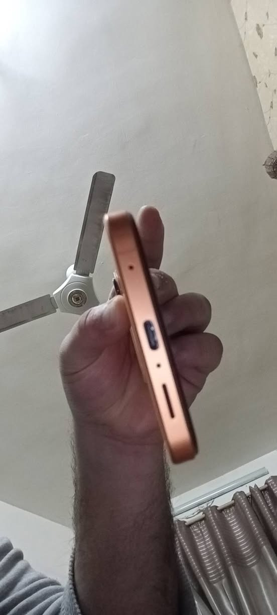 ئایفۆن ١٧ برو ماكس كوبي 
ذاكرة ٥١٢
جديد للون برتقالي شحن تايبسي في أربيل وعدي توصيل محافظات سعره ٨٠فقط بيع مستعجل وشرط موبايل مابيه شي جديد
بیرگەی 512
تازە بۆ ڕەنگی پرتەقاڵی بارکردنی تایپسی لە هەولێر و بەرواری گەیاندنم هەیە بۆ پارێزگاکان نرخەکەی 80 ساڵە تەنیا فرۆشتنی بەپەلە و مەرجی مۆبایل هیچ شتێکی نوێ نییە


**إذا كنت صاحب هذا الإعلان وتريد حذفه لأي سبب، رجاءا أرسل رسالة إلى الدعم الفني**