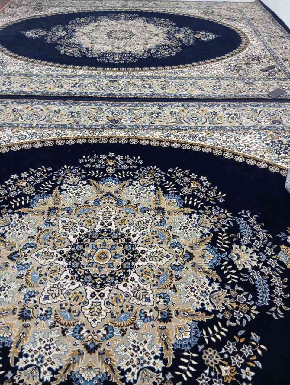 دووتاک فەرشی ئێرانی 500شانەی شازووجوان بۆفرۆشتن بێ دڕانوبێ سوتاوی قییاسی دانەی 3بە4پێکەوە بۆجێیەکی4بە6دەبێت نرخی هەردووکییان195هەزار
لەسەیدسادق
***********
***********
