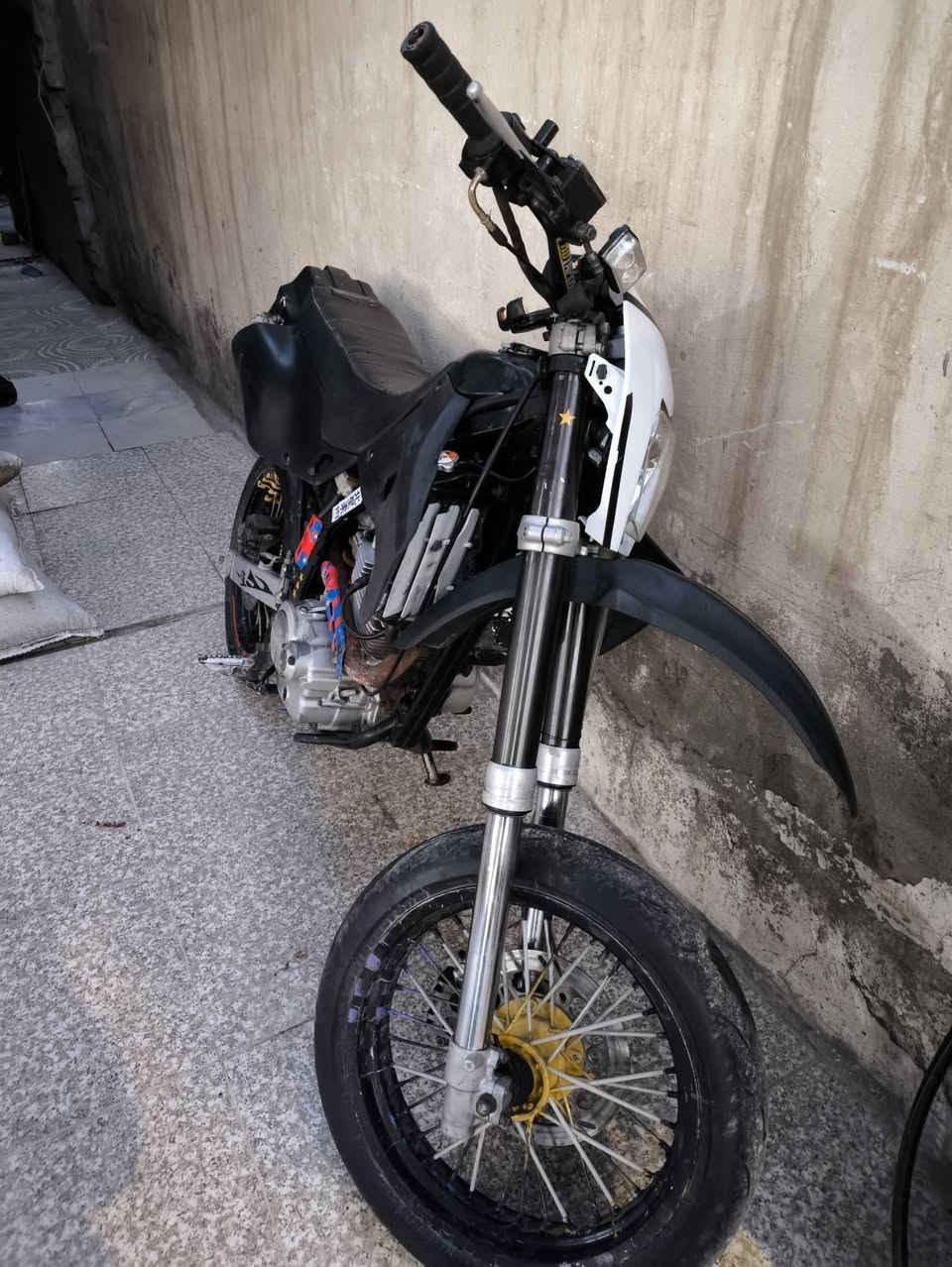 سلام عليكم قفاز كاوسكي لبيع مكاني واسط  كوت شيخ سعد***********
