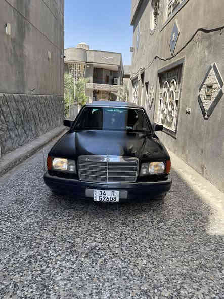 السلام عليكم مرسيدس للبيع موديل ١٩٩١ 
رقم بصرة انكليزي بأسمي تحويل مباشر
لون نيلي
دبل اريل  شغال وي فتحة السويج
دبل هورن
دبل فيتبم 
مروحة كهربائية 
كشنات كهرباء
سلاتيت شغال
محرك V8
باب قصير
تبريد شغال
صدر امامي خلفي جديد
تخم تاير جديد
دواخل مخمل مشطب لون نيلي بلادي
الدشبول كله شغال 
ستر لك شغال 
اريل وي فتحة السويج
السياره بدون ضربة
مصبوغة عام للجمالية
الدواخل نضيفة بدون شك او تفطير بالدشبول 
قواعد الدبل لا لحيم ولا خياس
الشواصي بدون خياس او لحيم 
كير ومحرك كفالة وشرط الشلعة 
عنوان السياره بغداد البلديات شارع المرور
***********
السياره معروضة ٩٨ وبيها مجال
