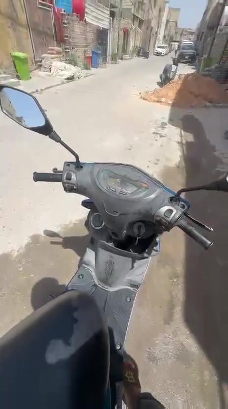 السلام عليكم دراجة جيتي ار Gtr مكينتها ناعمه وكلشي موضح كدامك عيبها بس عطل شاشه وكفر الامامي مبدل دراجة جديدة تجي وتشوف بعينك السعر مليون قفل مكاني بغداد رحمانيه الشعلة للتواصل *********** بي واتساب

