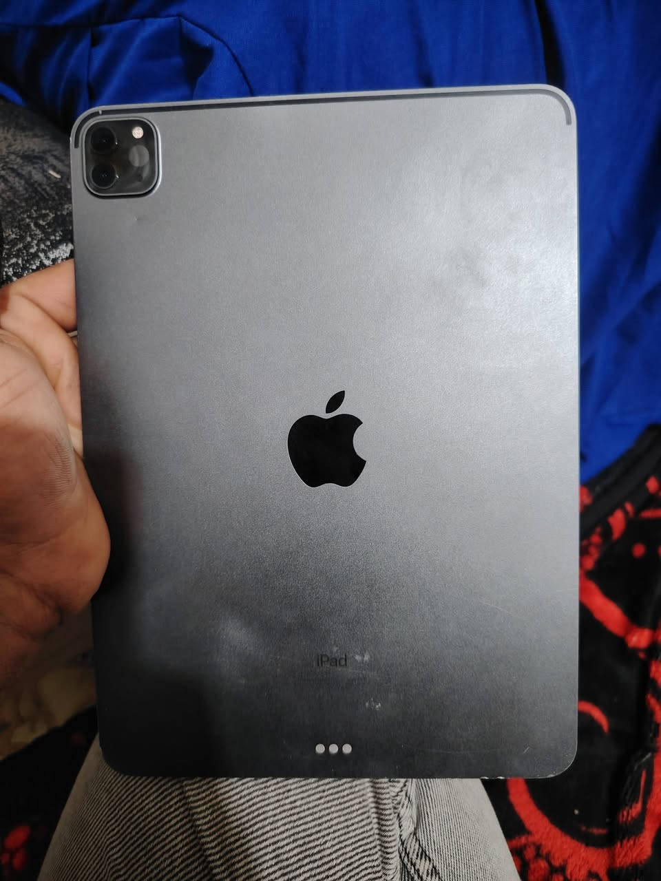 سلام عليكم شباب عندي ايباد للبيع ١١ ام 1/ ملحقاته كامله كارتونه شحاحنه مالته الاصليه والحسين ايباد كلش نضيف بس بيه فطر / كلش بصيط/ وماماثر ابدن تجي وتروح تفحص وين مايعجبك / مكاني بلناصريه / ماعندي توصيل / الذاكره ١٢٨ /  البطاريه ماعرف شكد بس الشحن خير من الله مستعمل بس دراسه / السعر ٥٢٥/وبيه مجال كلش بصيط


**إذا كنت صاحب هذا الإعلان وتريد حذفه لأي سبب، رجاءا أرسل رسالة إلى الدعم الفني**