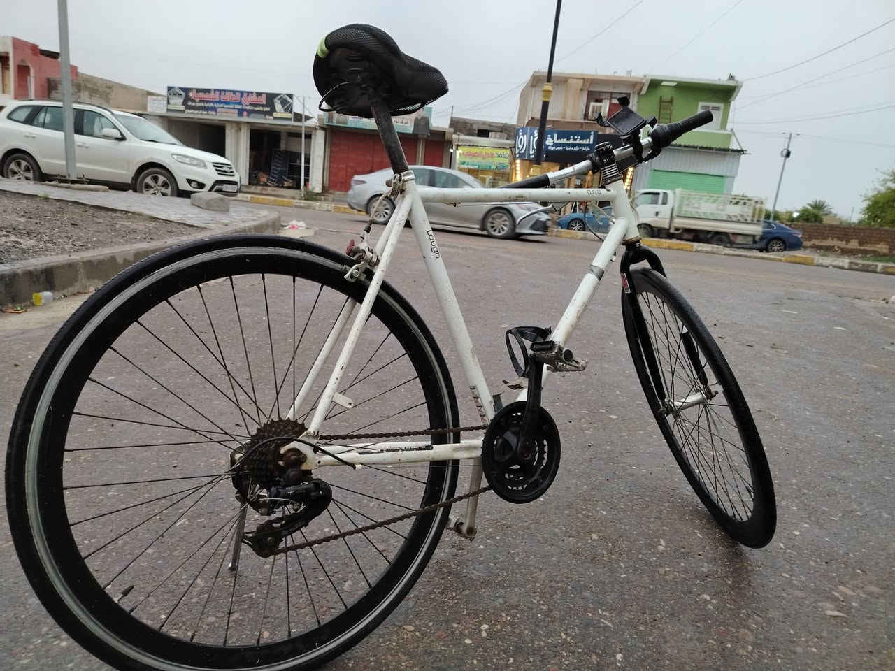 بايسكل للبيع من نوع C700 كير 3 امامي و 7 خلفي
الوزن خفيف جدا مصنوع من الكاربون فايبر

سريع وممكن يصل لسرعه 40 بسهوله
السعر 95 وبي مجال 
للاستفسار اتصل على رقم 6084 447 0785

او للتواصل على الخاص


**إذا كنت صاحب هذا الإعلان وتريد حذفه لأي سبب، رجاءا أرسل رسالة إلى الدعم الفني**