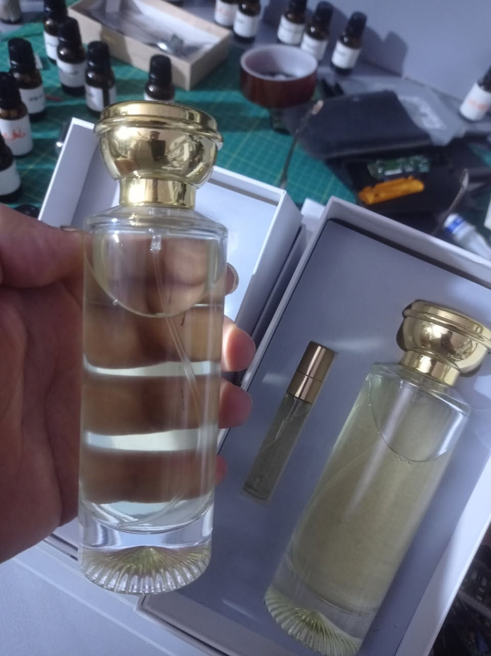 اطيب عطر حمضي منعش فورموني يلفت الانتباه رائحة فريدة بحجم 100 مل

مع تستر 5 مل فوحان قوي وثبات يدوم في الاجواء الحارة خاصة سعره 55 الف

مع التوصيل


**إذا كنت صاحب هذا الإعلان وتريد حذفه لأي سبب، رجاءا أرسل رسالة إلى الدعم الفني**