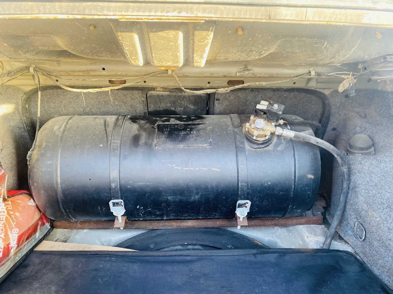 اوبل فكتر.               لون سلفر  صبق جماليه          

رقم اربيل هزه جديده شرط التحويل 
منضومه غاز  محرك 20الشرعي موجود 
لسياره جديده كلشي ماناقصه طخم تواير جدد
كير محرك شرط 
الاستفسار اكثر التواصل على الهاتف ***********
مكان السياره                               حمام العليل
