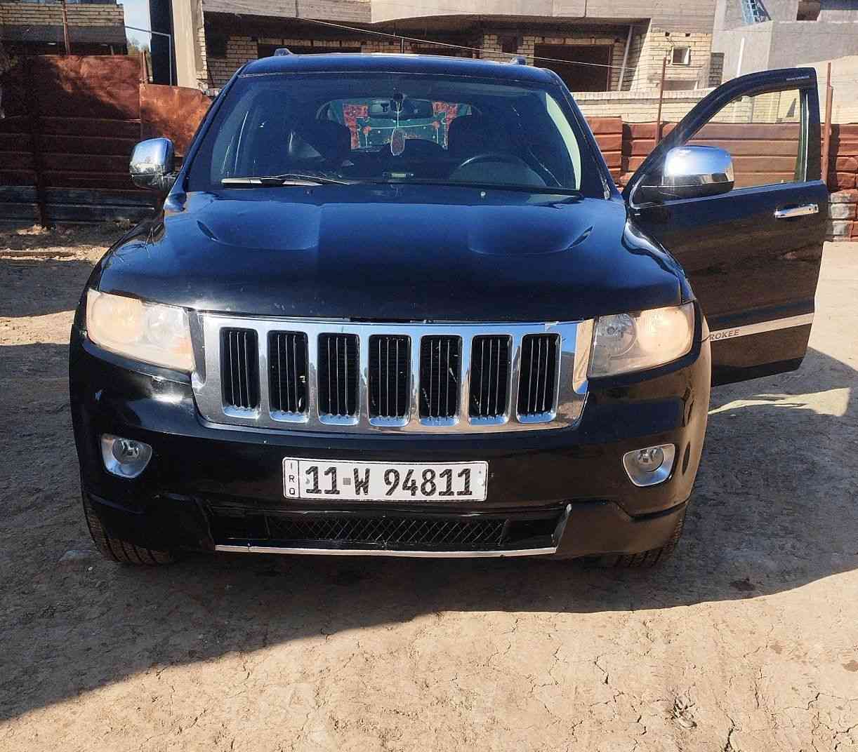 السلام عليكم لبيع  جيب لاريدو 2012 وارد امريكي  فول مواصفات السياره بها صبغ عام بدون كلبه السعر 122وبيها مجال العنوان بابل مسيب رقمي ***********
