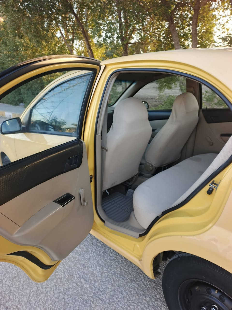 افيو موديل 11 خليجي
مكفوله من الضرر
تخم تاير جديد
كير عادي دواخل بلاديه   (السياره شركه) للاستفسار لاتصال على هذا الرقم ***********
