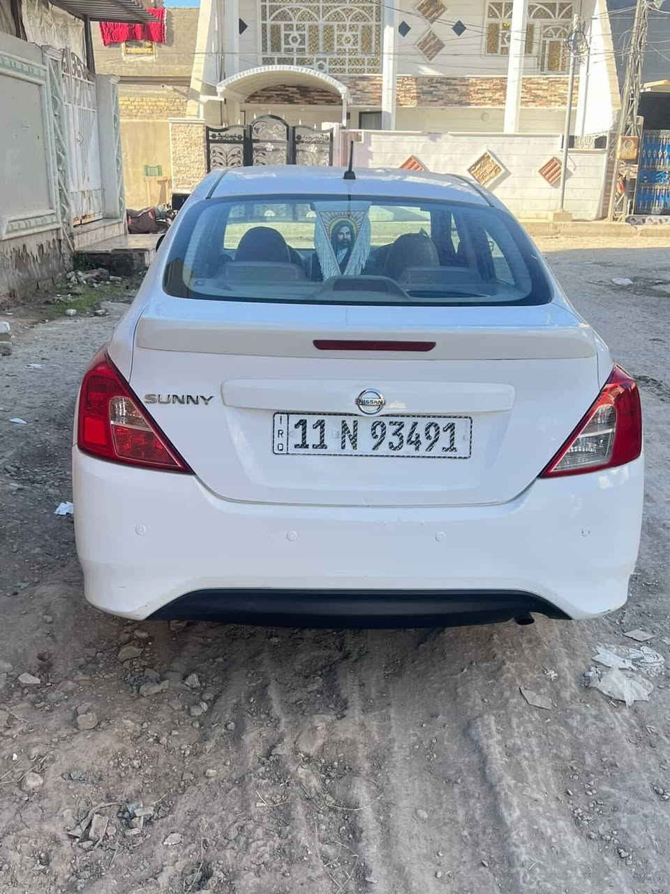 السلام عليكم 
للبيع او الامراوس 
نيسان صني هندي 
ام بليته زركه
موديل 20 رقم بغداد جديد تحويل ثاني يوم 
ماشيه 80 ميل تخم تاير جديد حداديه جديده
كيره مكينه تبريد كفاله عامه
بيه ربع جاملغ أمامي بارد وجاملغ خلفي صبغ
يدادت نيكل سبايدر خلفي كباته بل جنطه مسلفنات
داخله مدوشمه كله سياره مال بيت  سبيره منازل  
سعره السياره 103 وبيه مجال قليل
وماكو هيجي سعر بهيجي نضافه 
الرقم الاستفسار ***********  مابي وتساب
مكاني حله
