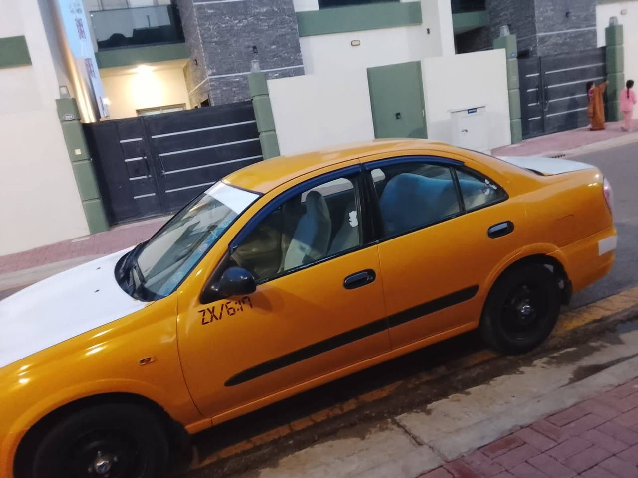 سلام عليكم
سيارة سني للبيع ضرر جاملغ اليسره 2010 
السعر 75 وبيها مجال بسيط  للأستفسار الاتصال على  ***********
