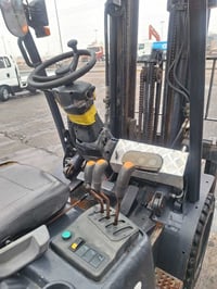 رافعة شوكية • ٣ طن • دوسان ٢٠١٤