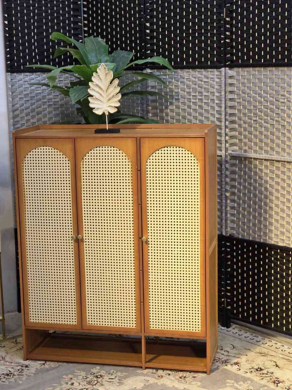 🔥 جزامة خشب بامبوا أنيقة وعملية 🔥
ترتيب الأحذية بشكل مرتب وراقي 👌
خشب بامبوا مقاوم للماء
📏 القياسات:
▪️ العرض: ٨٩ سم
▪️ الارتفاع: ١٠٩ سم
▪️ العمق: ٣٢ سم
💰 السعر:105 فقط 🔥
🚚 التوصيل مجاني:
✔️ داخل بغداد
✔️ لجميع المحافظات


**إذا كنت صاحب هذا الإعلان وتريد حذفه لأي سبب، رجاءا أرسل رسالة إلى الدعم الفني**