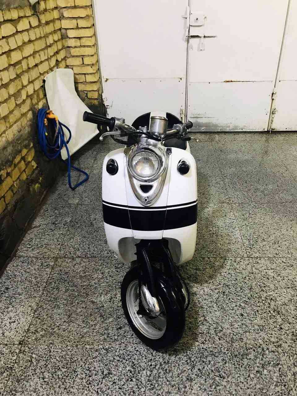 سلام عليكم
متاح دراجه عبد الحليم نضافه واضحه بصور وتجي تشوفها
شغاله شلعه وسرعه وياهه شاصي اوراق السعر 200 الشراي خاص رقم ***********
