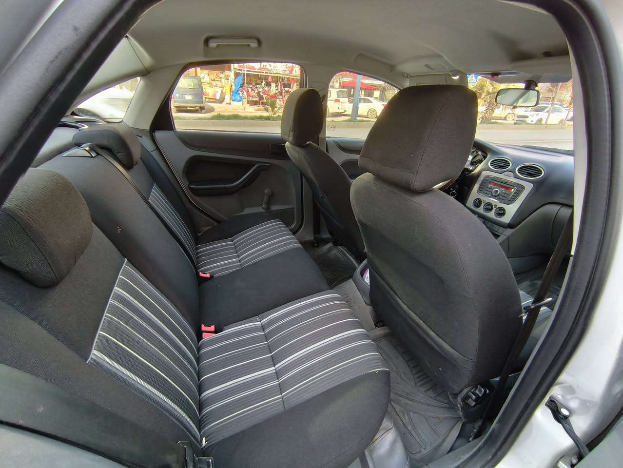 Ford focus 2011 niva
فۆکەس ٢٠١١ نیڤا خلیجی ، ئۆتۆماتیک,سەنەوی تا ٢٠٢٩ تازەیە  
تەنها یەک پارچەی بۆیاخە , ساردی هەیە ٫ سەیارەی مەعرەز نیە٫ بێ مەسروف هەمووی بەشەرت 
نرخ : ٦٥ گەڵا
شوێن :سلێمانی 
ژم: ***********
