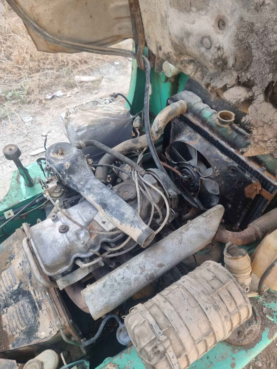 طن ونص بدون اوراق كير عادي وبدون سجاجين محرك مكفول والكير والهدرولك شغال
العنبار بريك مجيم
السعر عشرين ورقة وبيهة ***********
***********
