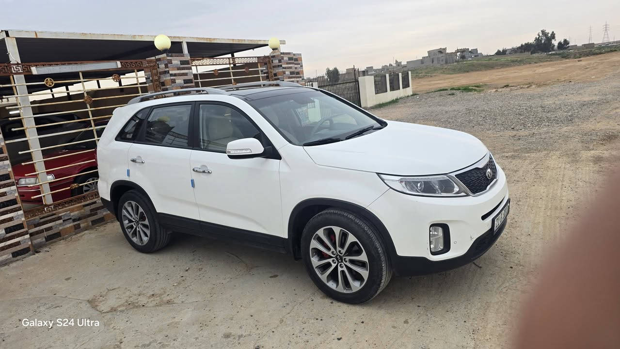 السلام عليكم ورحمة الله وبركاته. للبيع
كيا سورنتو  2014  خليجية  
 4 سلندر محرك 2400
ــــــــــــــــــــــــــــــــ
مواصفاتهاااا
ـــــــــــــــــــــــــــــــــــ
فوول 1/1 اعلى فئه بالسورنتو واعلى المواصفات 
7راكب 
كشن كهرباء 
مانع انزلاق  
نظام ECO
  دفع رباعي  فورويل
مثبت سرعه 
3 قطع تبريد
بصمة تشغيل 
ثلاجة بين الكشنين الامامية
وبصمة ابواب 
يدات باب نيكل
انارة ترحيب عند الاقتراب
مري شفط اشارة بالمري 
كامرة خلفيه  
حساسات امامية 
كشنات جلد 
كشنات اماميه خلفيه تدفئة تبريد .
5 دجوات كشن
ذاكرى ميموري
لد امامي خلفي 
داخل عسلي 
بردات خلفيه بلادية 
ستيرن تدفئه  
سيارة بأسمي سنوية جديده نافذه لنهاية عام 2028  وهزه جديده لشهر السادس
 رقمها سليمانية الجديد 
السيارة ماشيه ١٤٣ الف فقط . حقيقي.
 كفالة عامة ما عدا جاملغ خلفي بيه شبر صبغ و مكانات قليله جداً بارد موضحة بصور السونار بالمنشور 
الموقع : الشرقاط 
السعر / 176$ بيها مجال حك الجيه
ملاحظة:
متواجد عالفيس
التواصل خاص


**إذا كنت صاحب هذا الإعلان وتريد حذفه لأي سبب، رجاءا أرسل رسالة إلى الدعم الفني**