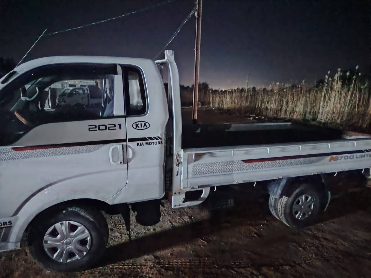 السلام عليكم السياره للبيع موديل 14 باب السايق مببدل التواصل *********** غير متواجد ع الفيس المكان بابل
