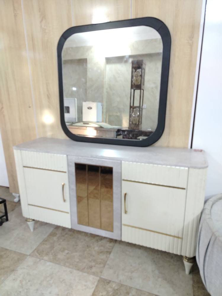 🏡🌺 السلام عليكم زبائنه الكرام 🏡 معرض ومعمل أنمار للأثاث الجديد والمستعمل 🏡 🖥️ يتوفر كافة الأغراض المنزليه مستعمل وجديد بيع وشراء 🏡🛏️ ملاحظه مستعدون لشراء اثاث بيت كامل 🏡💐 وتجهيز اثاث بيت كامل بأحدث الموديلات وبأسعار مناسبه وتنافسيه 🛏️ للأستفسار ☎️ واتساب *********** ☎️ واتساب *********** كركوك, العراق
