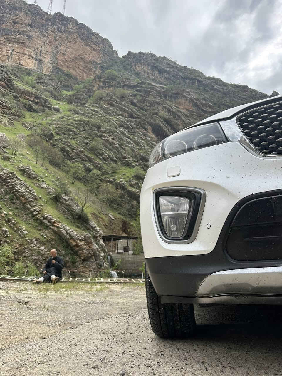 للبيع كيا سورنتو 2016
خليجي
فول مواصفات
مكفولة
محرك 6 سلندر
فور ويل (دفع رباعي)

تبديل بنيد فقط دون أي ضرر
رقم بغداد تحويل مباشر

المواصفات:
 • بصمة بيبان
 • بصمة تشغيل
 • حساسات
 • تبريد 3 قطع
 • سيارة قوية ومناسبة للسفر والطرق الطويلة
 • اعتمادية وثابتة على الطريق

الحالة ممتازة
جاهزة للاستخدام بدون أي مصروف

📍 مكان السيارة: بغداد
📞 رقم الاتصال: ***********
☎️ متوفر اتصال فقط
