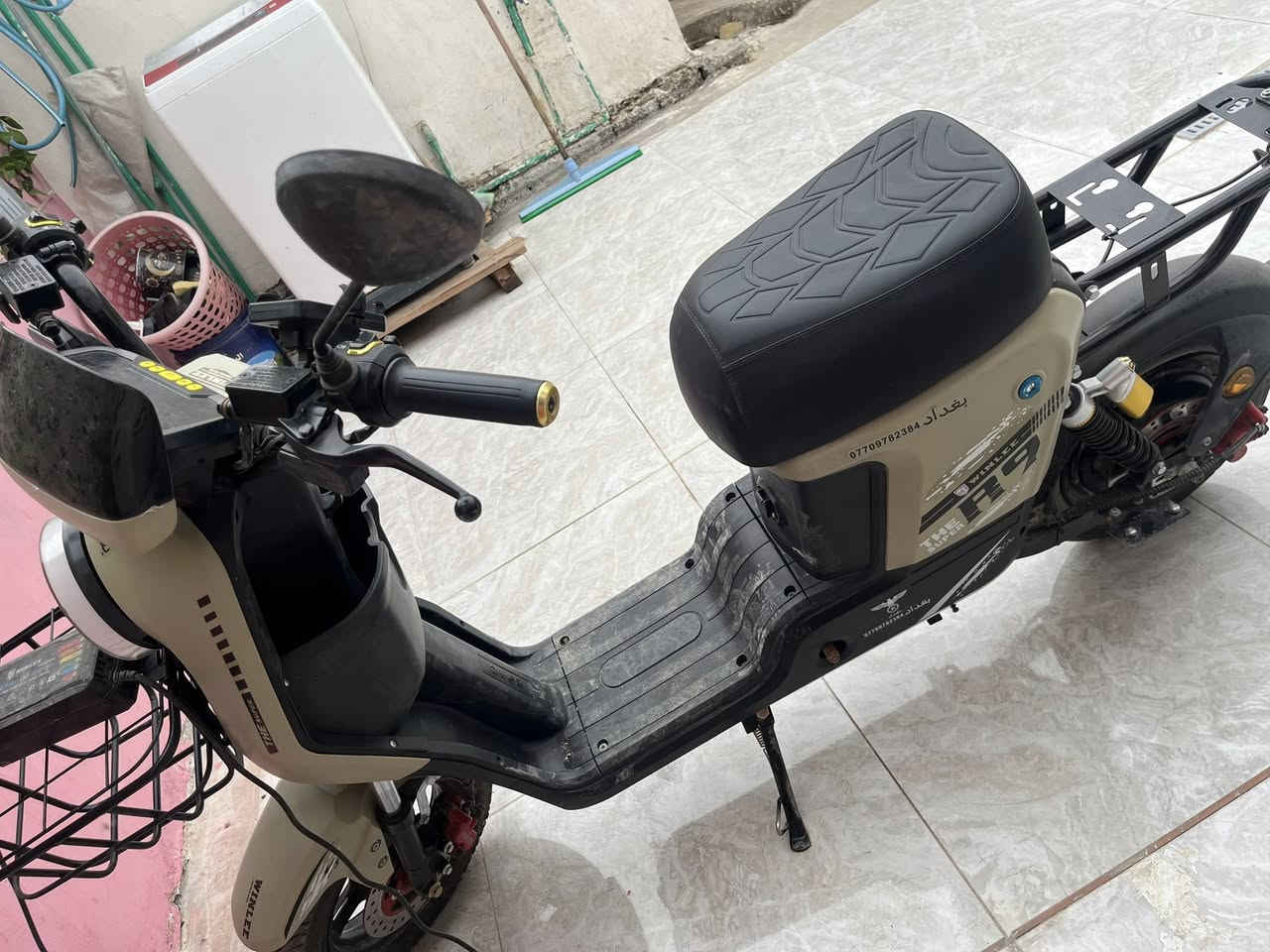 سلام عليكم دراجه شحن للبيع مشتريها قبل شهر ب٦٠٠واريدها ٤٠٠ استعمال كلش قليل إჂ̤ شي مابيها نضيفه عنواني الكرغوليه 
‏***********
