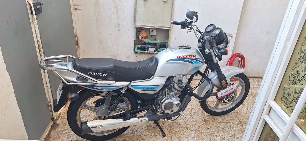 السلام عليكم
دايون مديل ٢٠٢١ 
السعر ٩٥٠ وبيها مجال بسيط 
مكاني نجف 
الاستفسار ***********
الدارجه جاهزه وما أطلع بيها هواي 
يعني ما متعوبه
