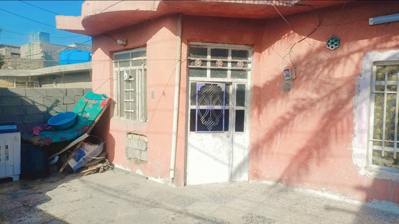 بيت للبيع في الباويه مساحه 170متر لاستفسار ***********
