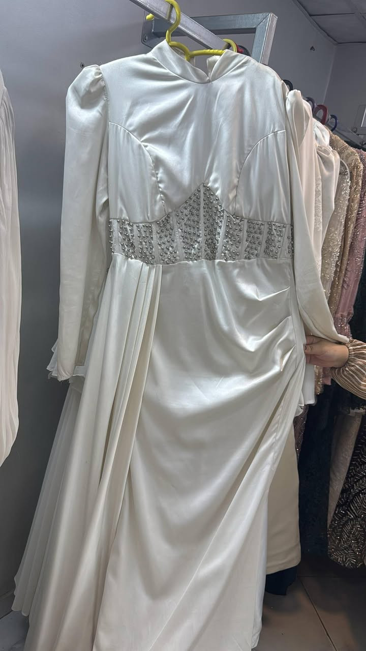 ياجمالوا اسالي علي سعر البيع 💥💥


**إذا كنت صاحب هذا الإعلان وتريد حذفه لأي سبب، رجاءا أرسل رسالة إلى الدعم الفني**