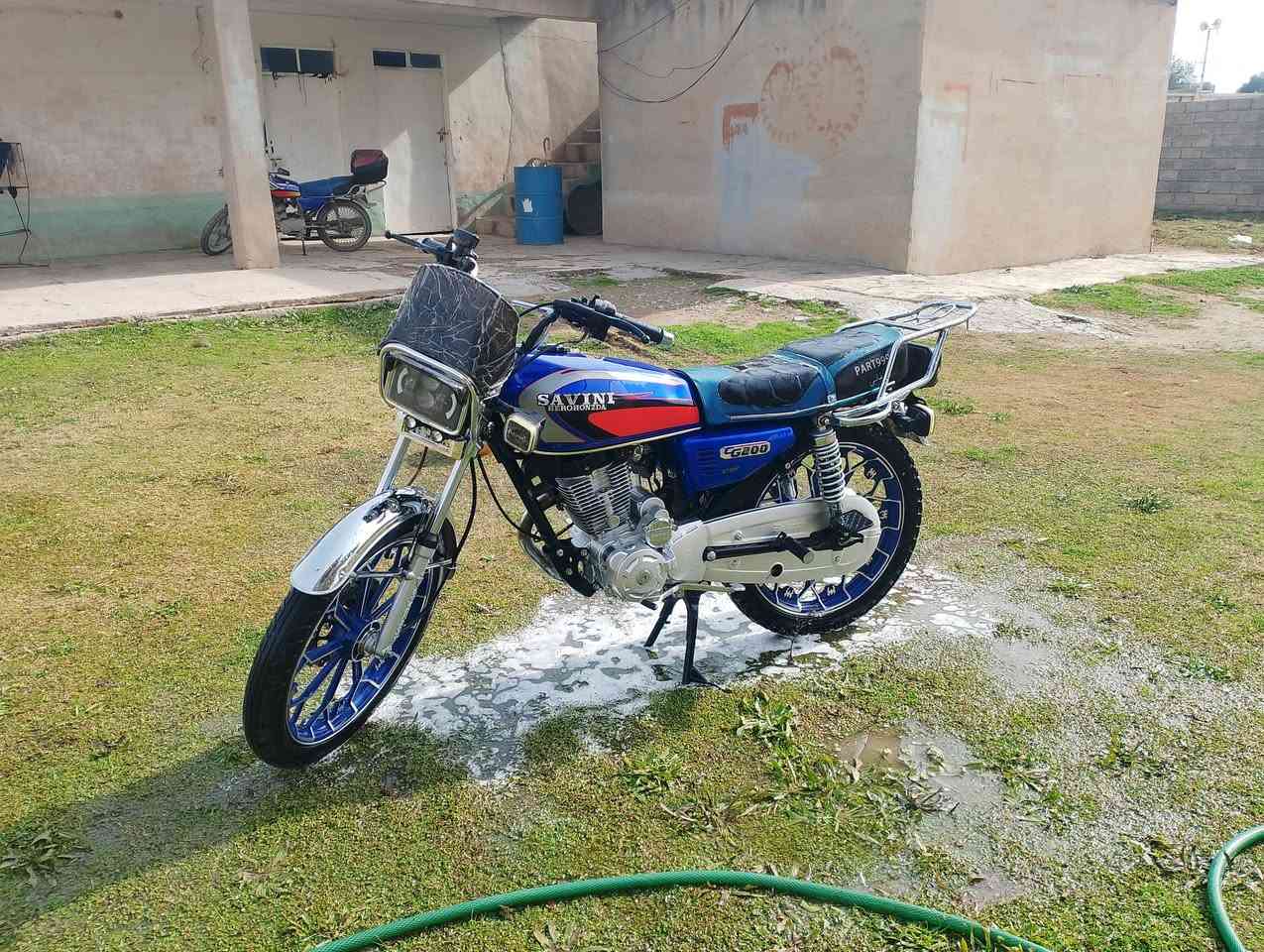 موطور موديل 24 محرك مامفتوح شرط شاشة اكتروني محرك 200 شرط نشاطة كهربايات كلها شغالة سلف شغاال 
***********
