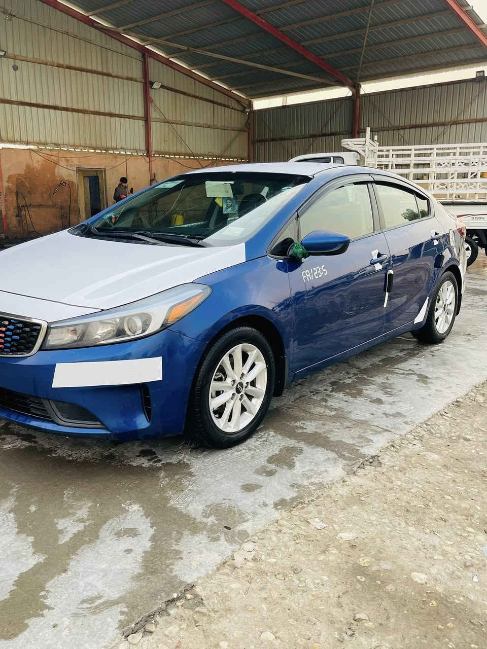 فورتي 2017 وارد أمريكي رقم بغداد مشروع وطني محرك 2000 دوش شرط لاتبخير ولا تنقيص كير مكفول السياره جديده حيل وارد أمريكي قطعتين صبغ بدون دواخل السعر 110 وبيها مجال قليل للاستفسار ***********مكان السياره واسط الحفريه
