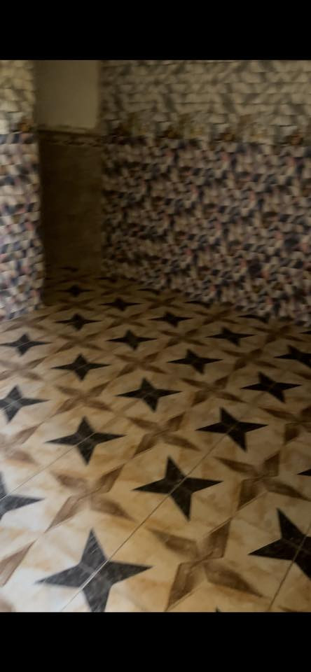 بيت مساحه100م للأيجار في حي الحكيم ة الاستداره الثانيه مقابل اسواق الغدير للأستفسار الاتصال ع هذا الرقم ***********
