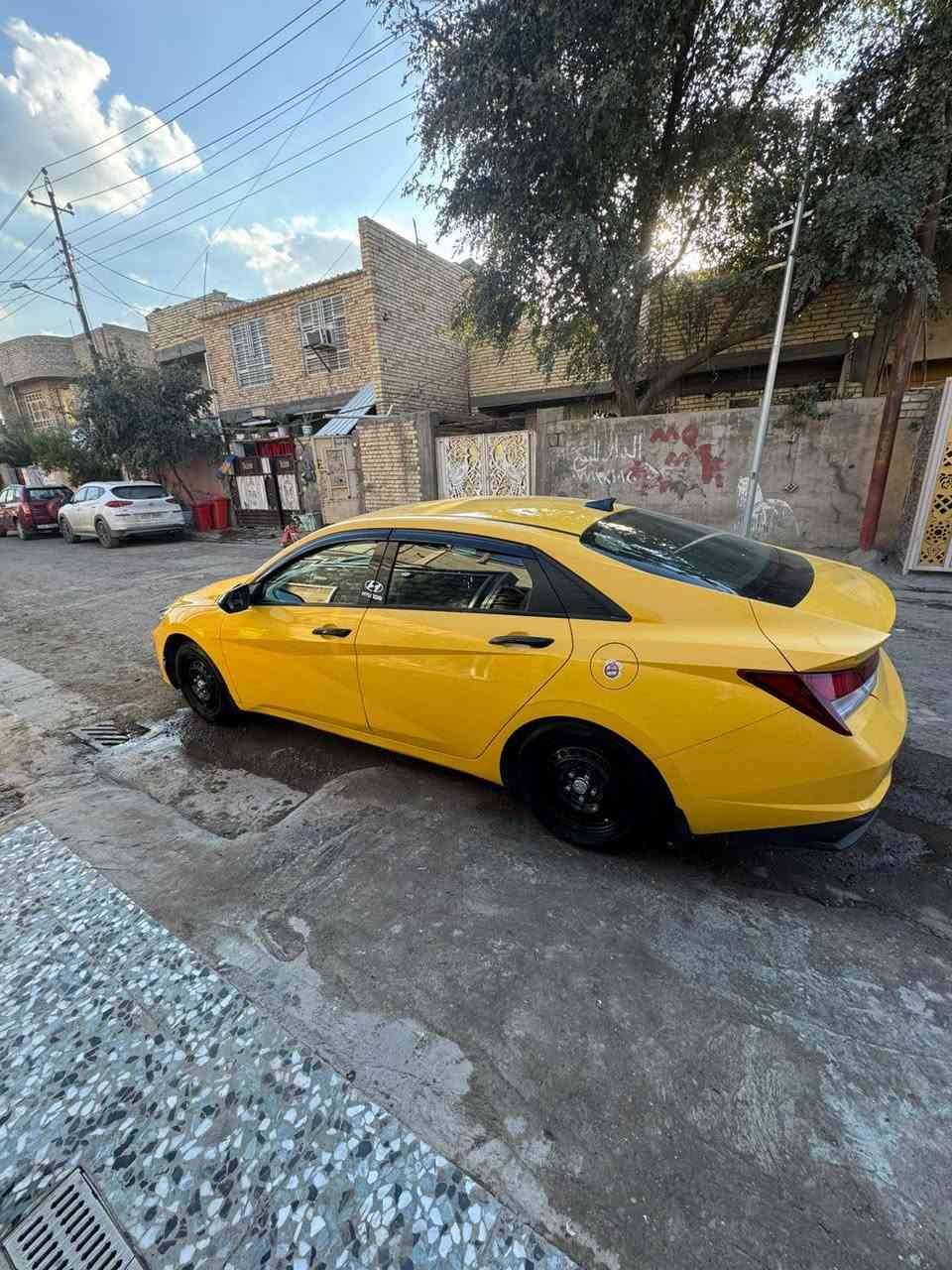 السلام عليكم انترا موديل 2023 حادثه بالمنشور فول مواصفات ما عده الفتحه تبريد تخم تاير منظومة غاز حداديه جديده محرك ما مفتوح كير ما مفتوح سياره ليبر واحد حادثه بدون دواخل ماشيه 83 محرك 2000 دوش رقم الدولي الجديد مكاني بغداد رقم التلفون ***********
